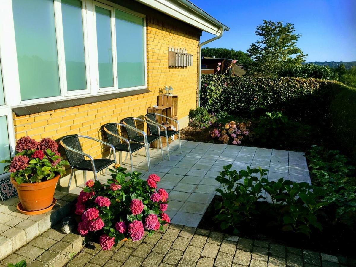 2 Rooms, Private Kitchen, Bathroom, And Garden. Arhus Ngoại thất bức ảnh